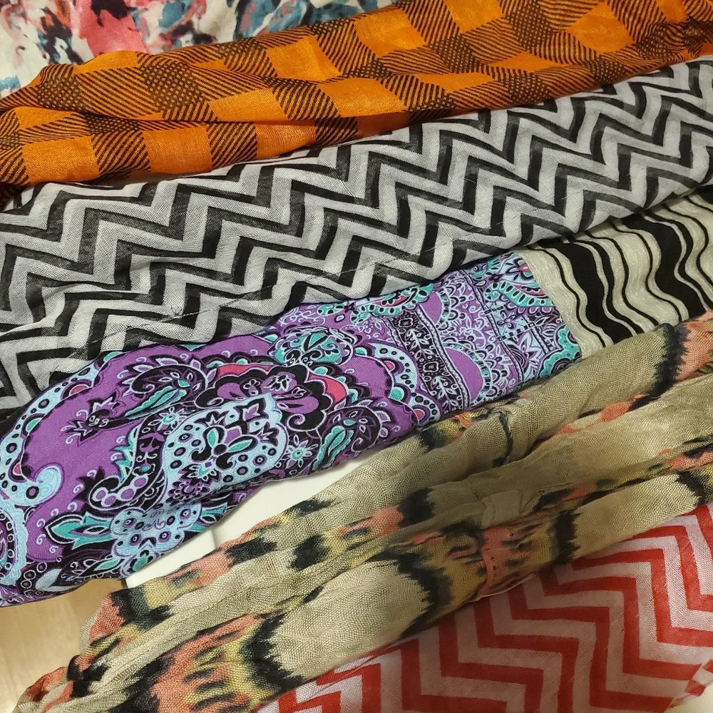Colorful Patterned Infinity Scarves Set - Picture 3 of 3